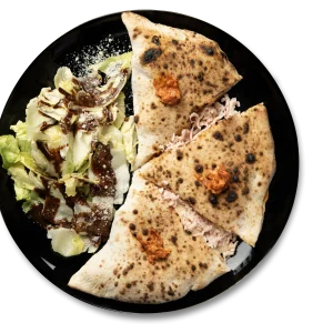 کالزونه مرغ دودی